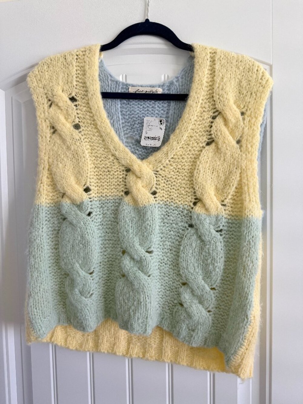 Free People Perfect Match SoftSpun Vest - Size Medium - Made from Alpaca - NWT